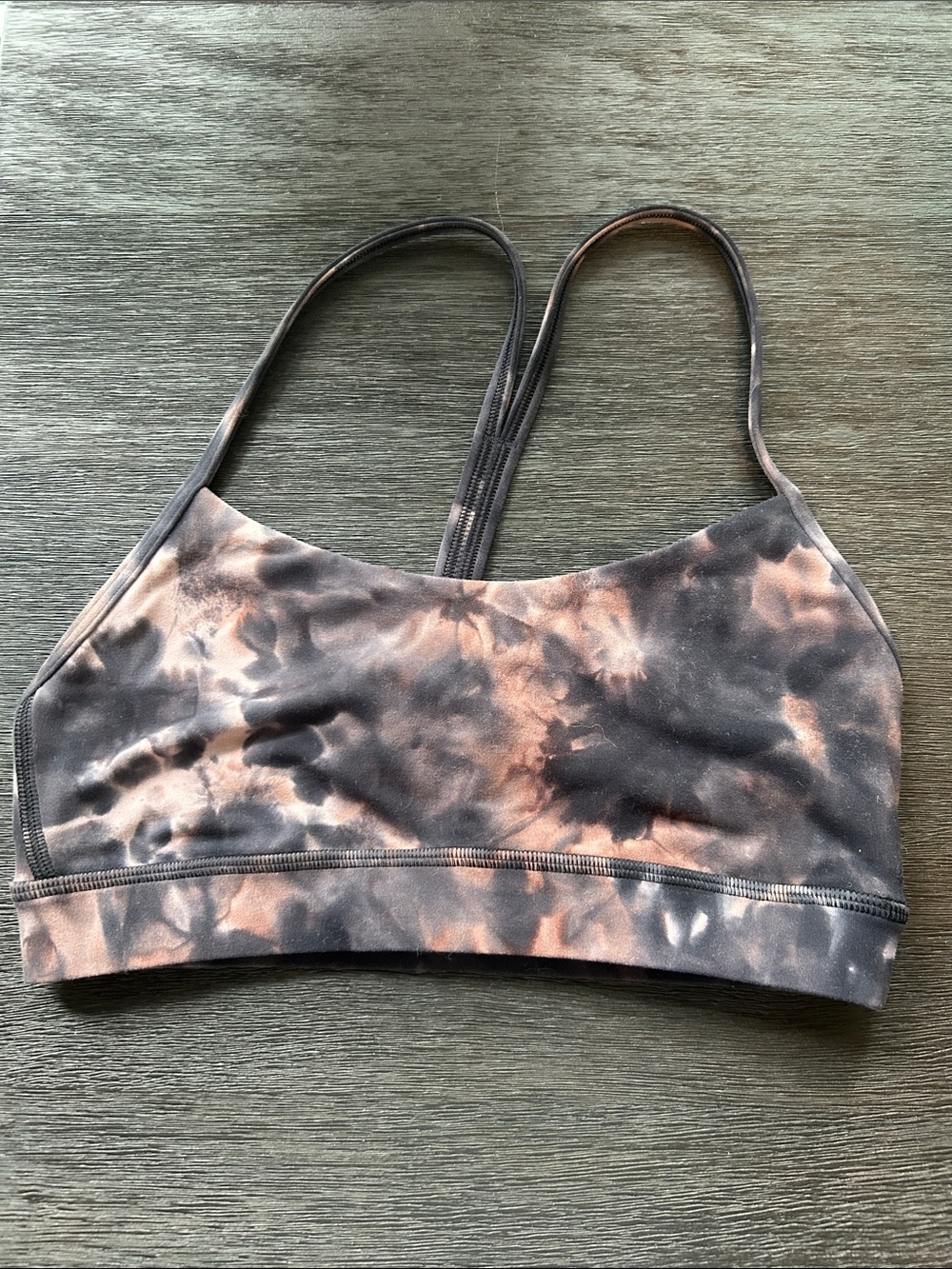 Lululemon Diamond dye flow y bra